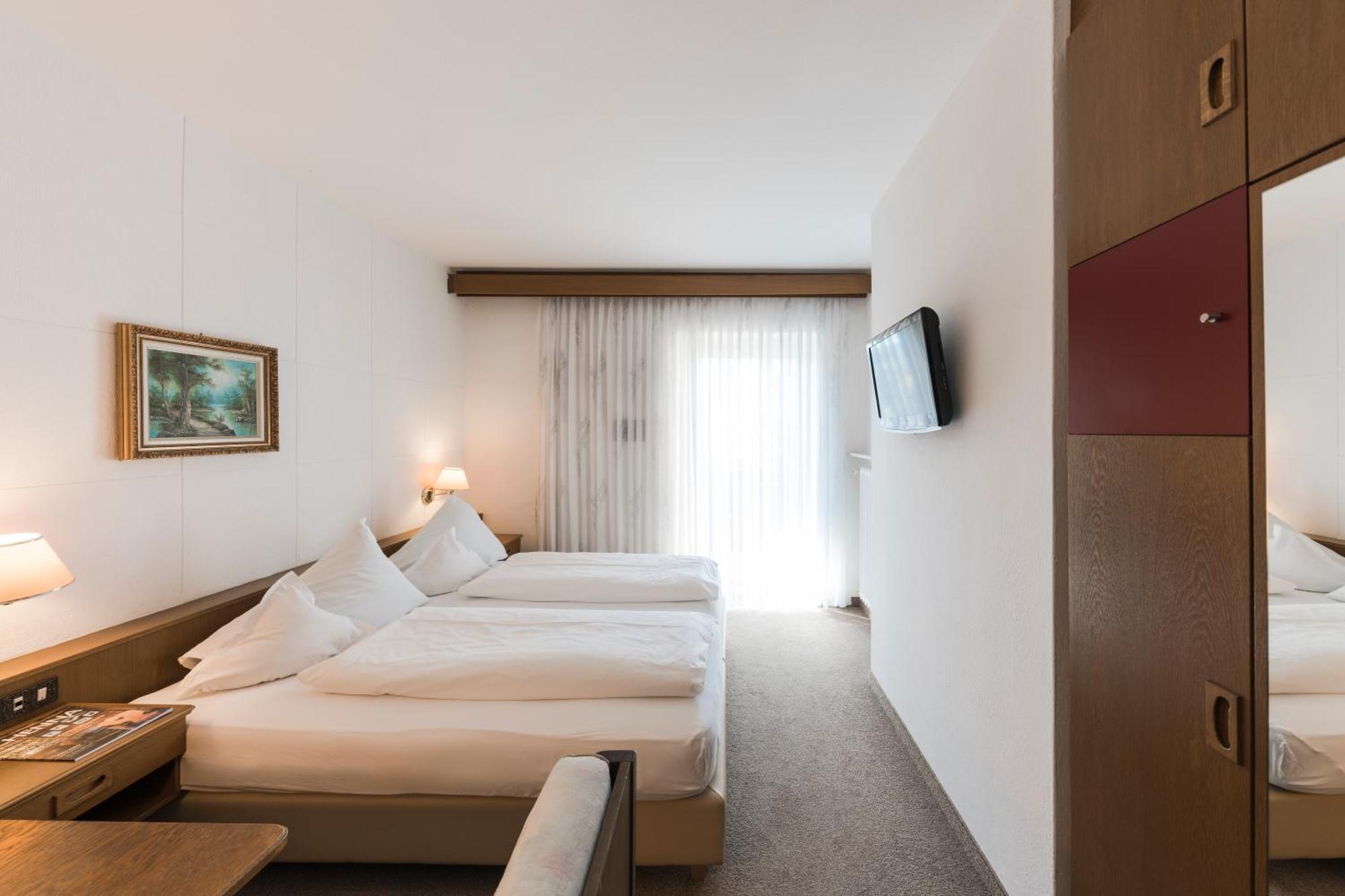 Pension zum Burggräfler Schenna Zimmer foto